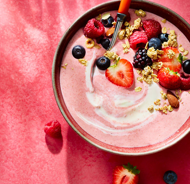 Strawberry and yogurt smoothie bowl
