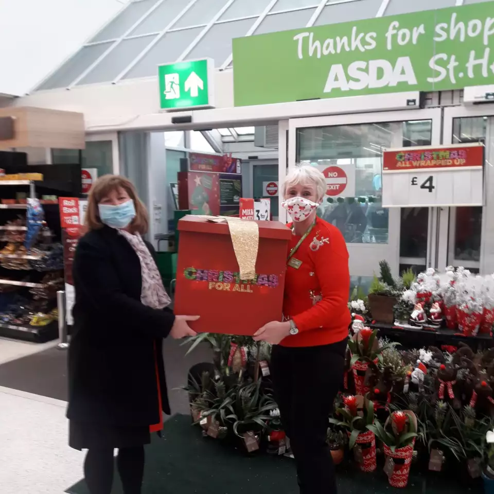 Asda St Helen's brings smiles to children's faces this Christmas | Asda St Helens
