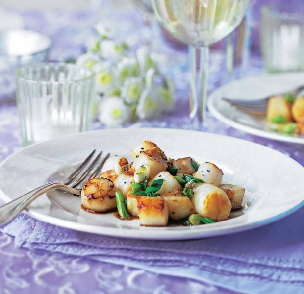 Scallops with ginger & garlic