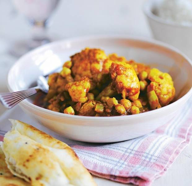 Cauliflower & chickpea curry