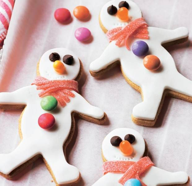 Spiced snowmen biscuits