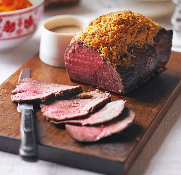Chateaubriand fillet with horseradish & cayenne breadcrumb