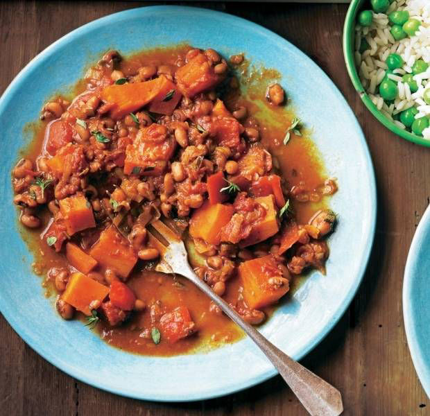 Jerk sweet potato & bean curry