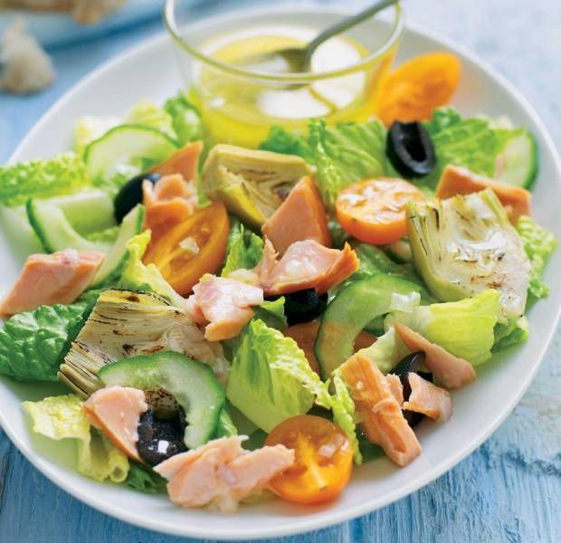 Salmon and artichoke salad