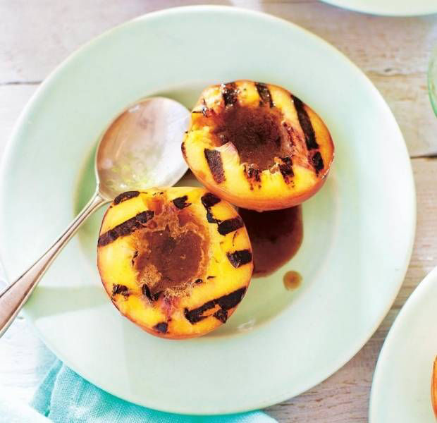 Barbecued nectarines