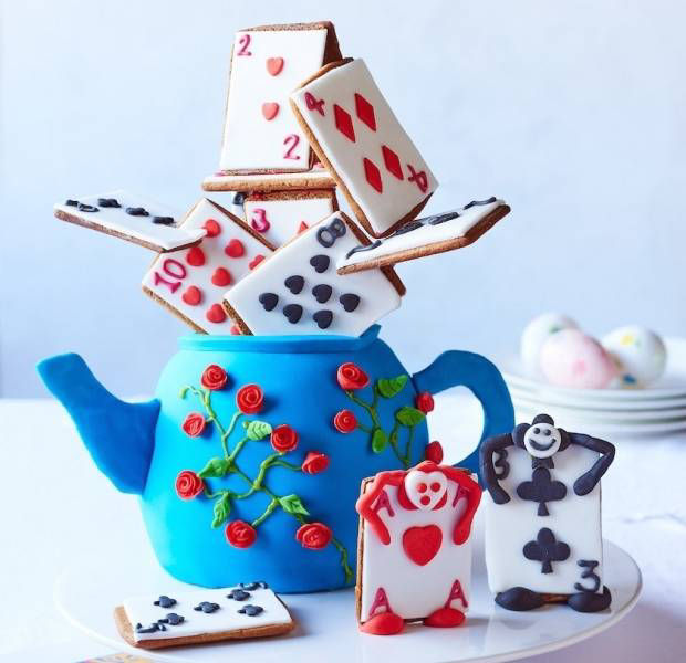 Alice in Wonderland teapot cake
