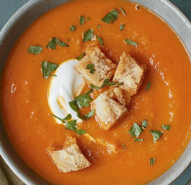 Warming carrot & tomato soup