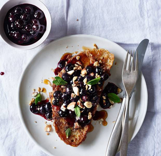 French toast with blueberry sauce