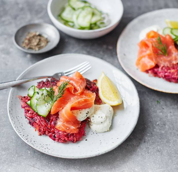 Beetroot röstis with smoked salmon & cucumber pickle