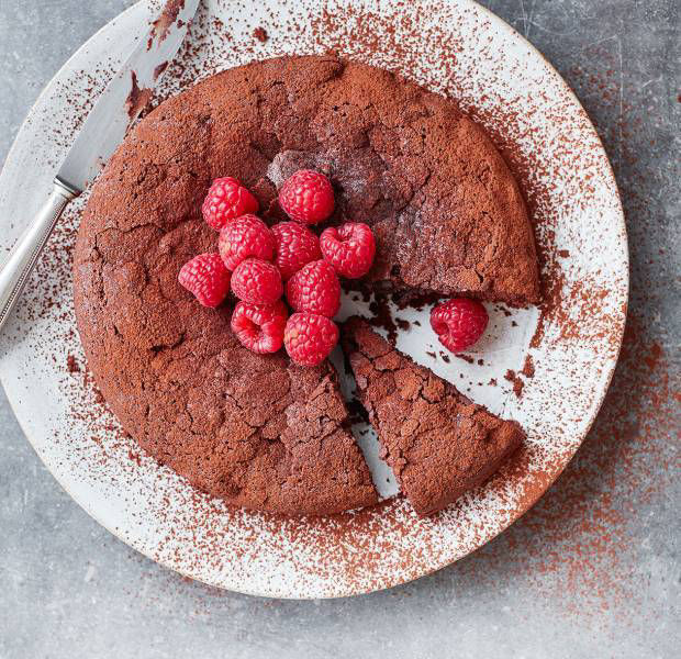 Chocolate & raspberry 'cloud' cake