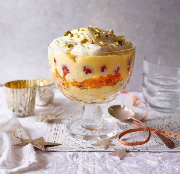 Prosecco and panettone trifle