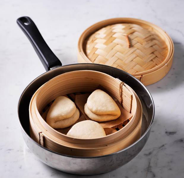 Steamed bao buns
