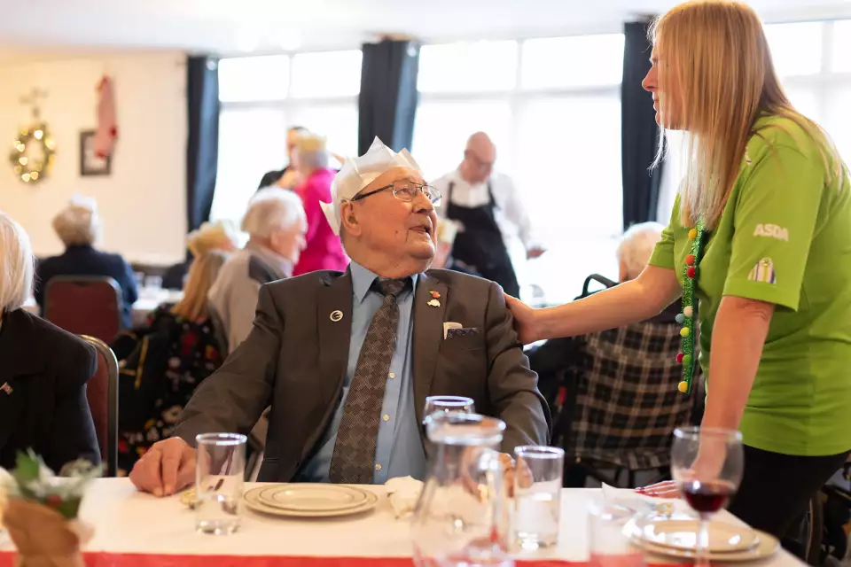 Jacqui Benham from Asda Waterlooville arranged a magical Christmas moment for World War Two veterans from Project 71