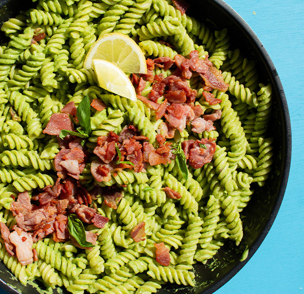 Beat the Budget's Creamy Spinach and Bacon Pasta 