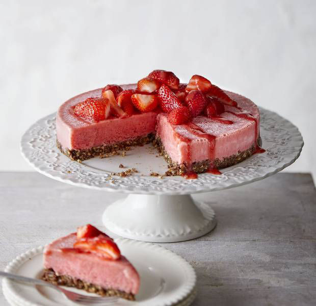 Lesley Nicol's vegan strawberry torte