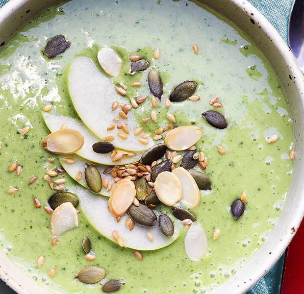 Apple and kale smoothie bowl