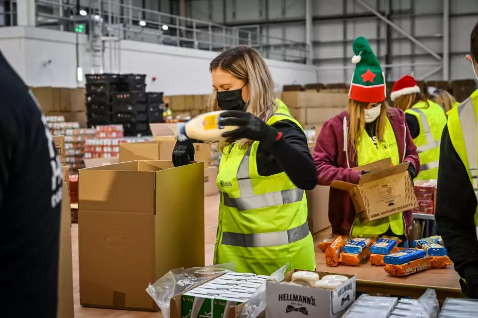 Asda supports Leeds City Council with Christmas hampers