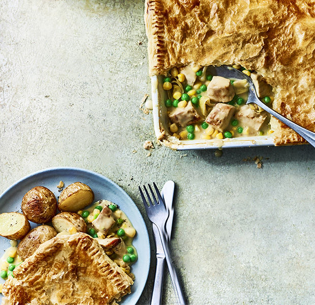 Chicken and sweetcorn puff pastry pie