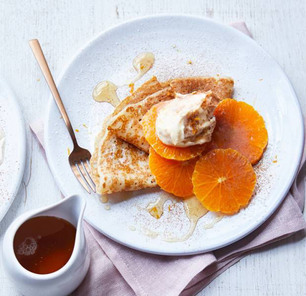 Clementine and cream crepes