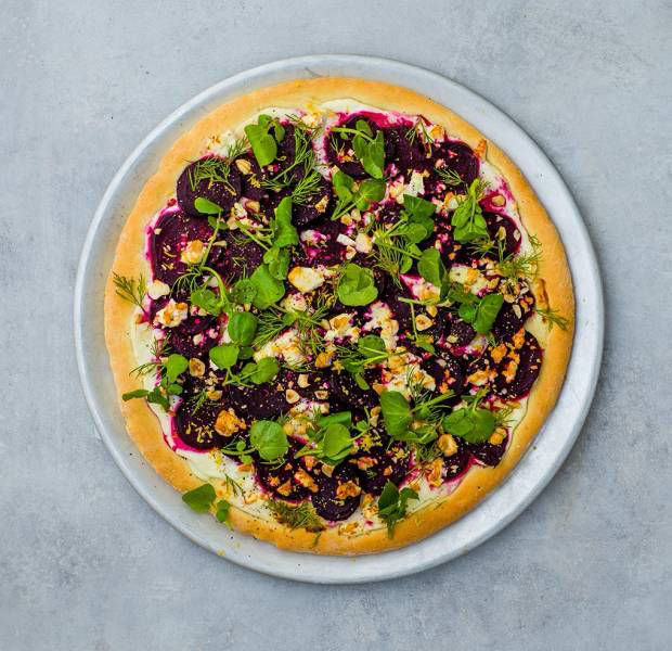 Beetroot and feta pizza bianco