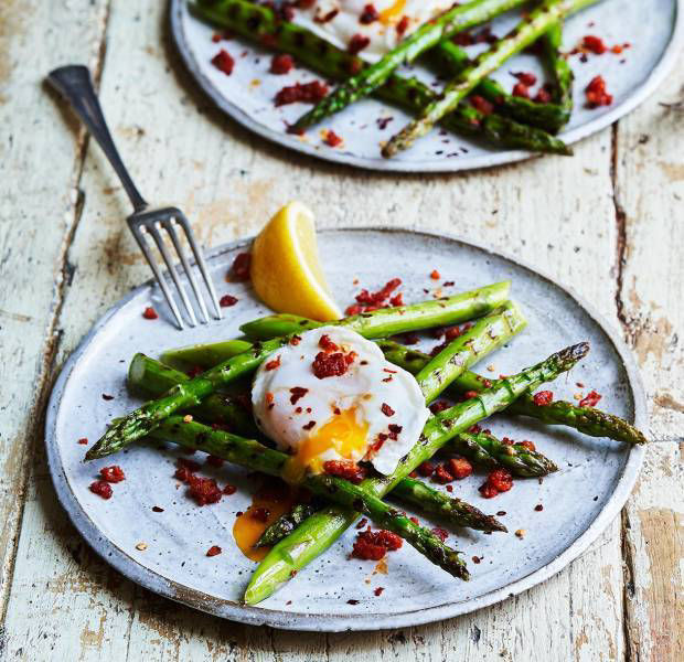 Grilled asparagus with crispy chorizo and poached egg