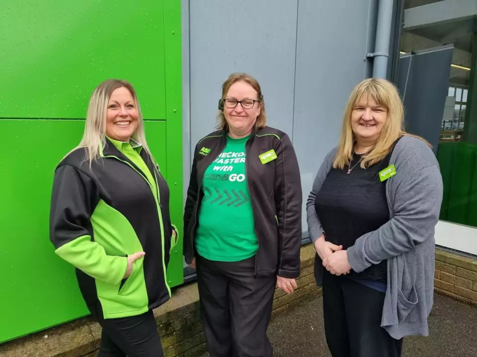 Asda Portlethen colleagues helped young mum Larissa when her daughter Penny was unwell