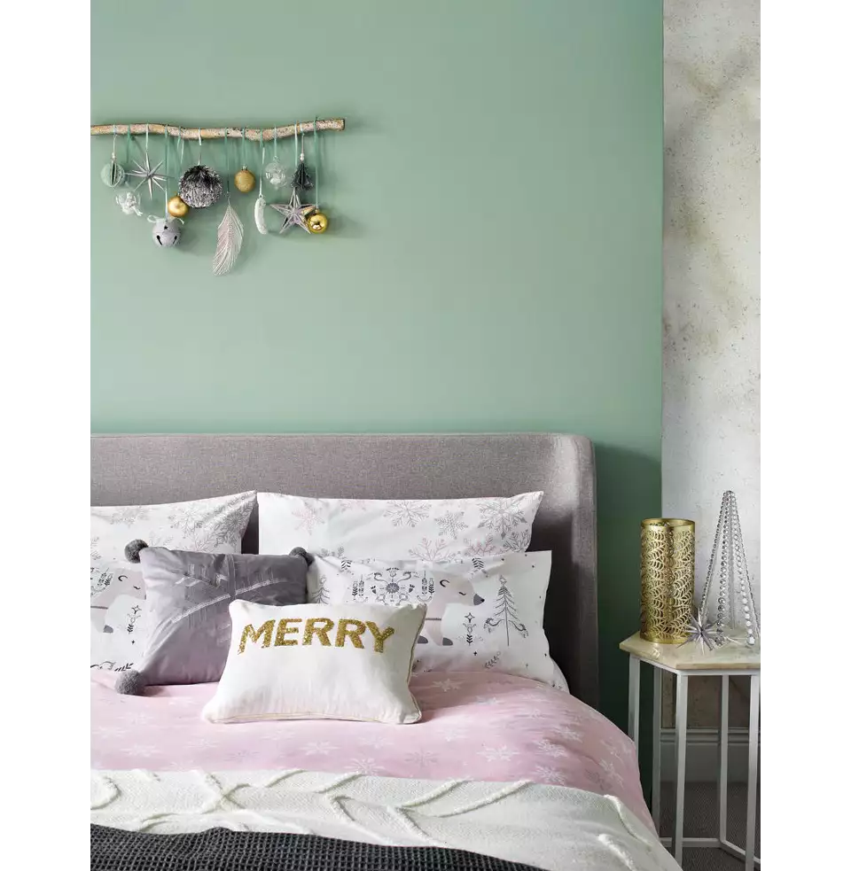 Christmas bedding - snowflake design